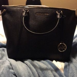 Black Michael Kors bag